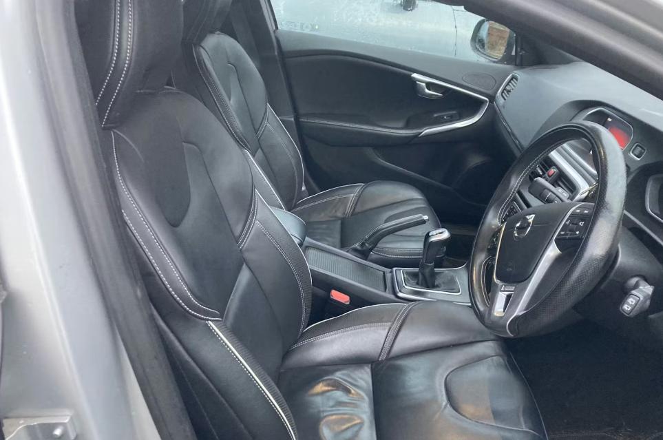 Used Volvo V40 2018 for sale - 77294476: Photo 5