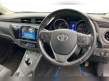 Used Toyota Auris 2017 for sale - 76267901: Photo