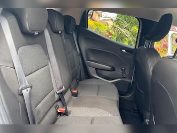Used Renault Clio 2020 for sale - 78734640: Photo