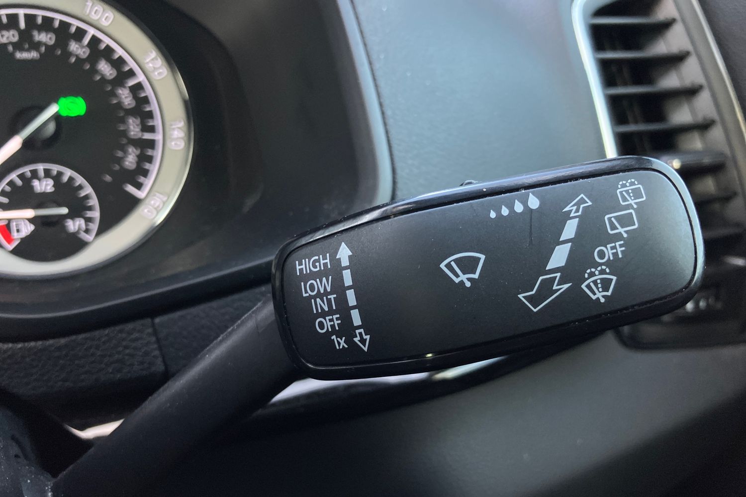 Used Skoda Karoq 2020 for sale - 76304856: Photo 15