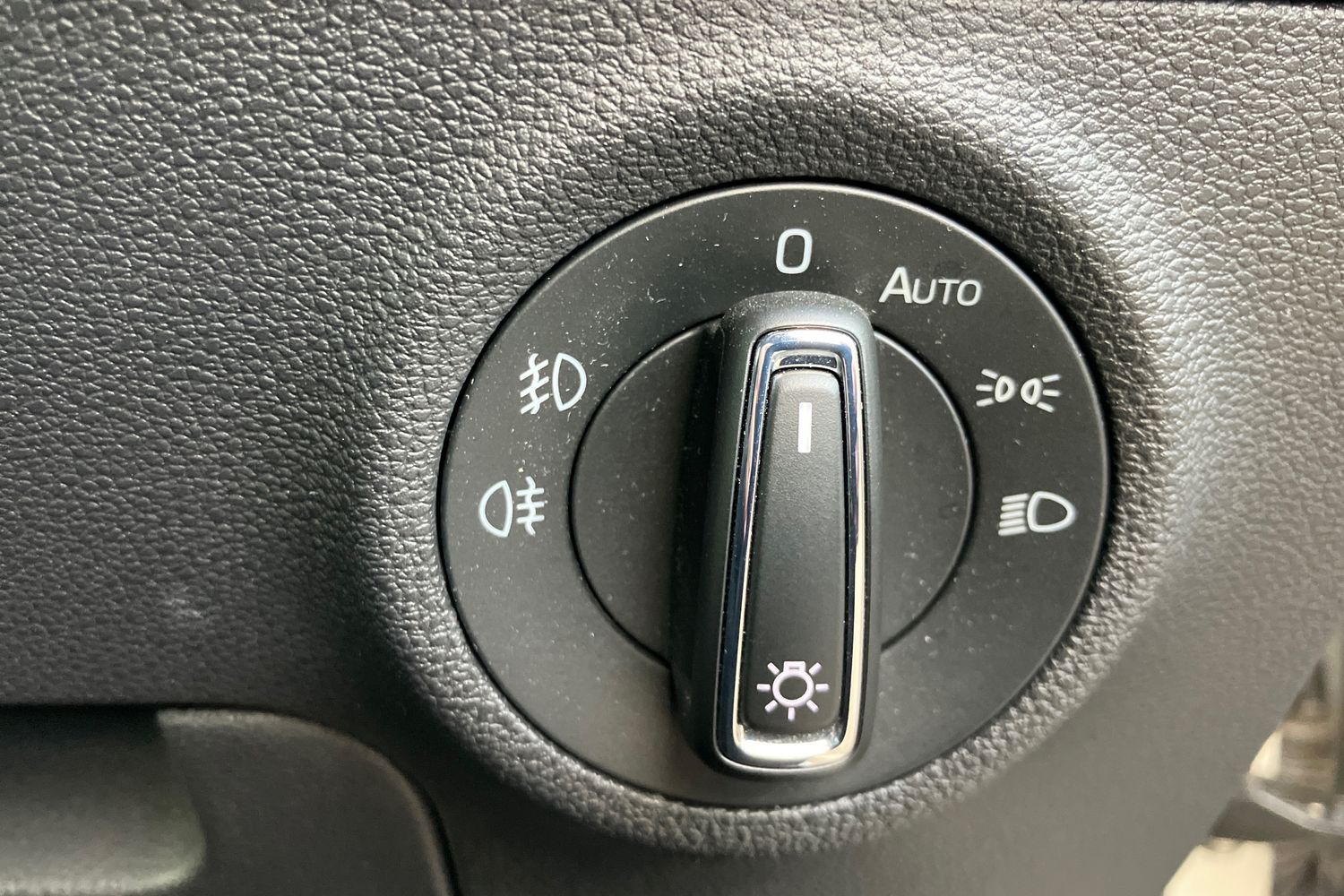 Used Skoda Karoq 2020 for sale - 76304856: Photo 17