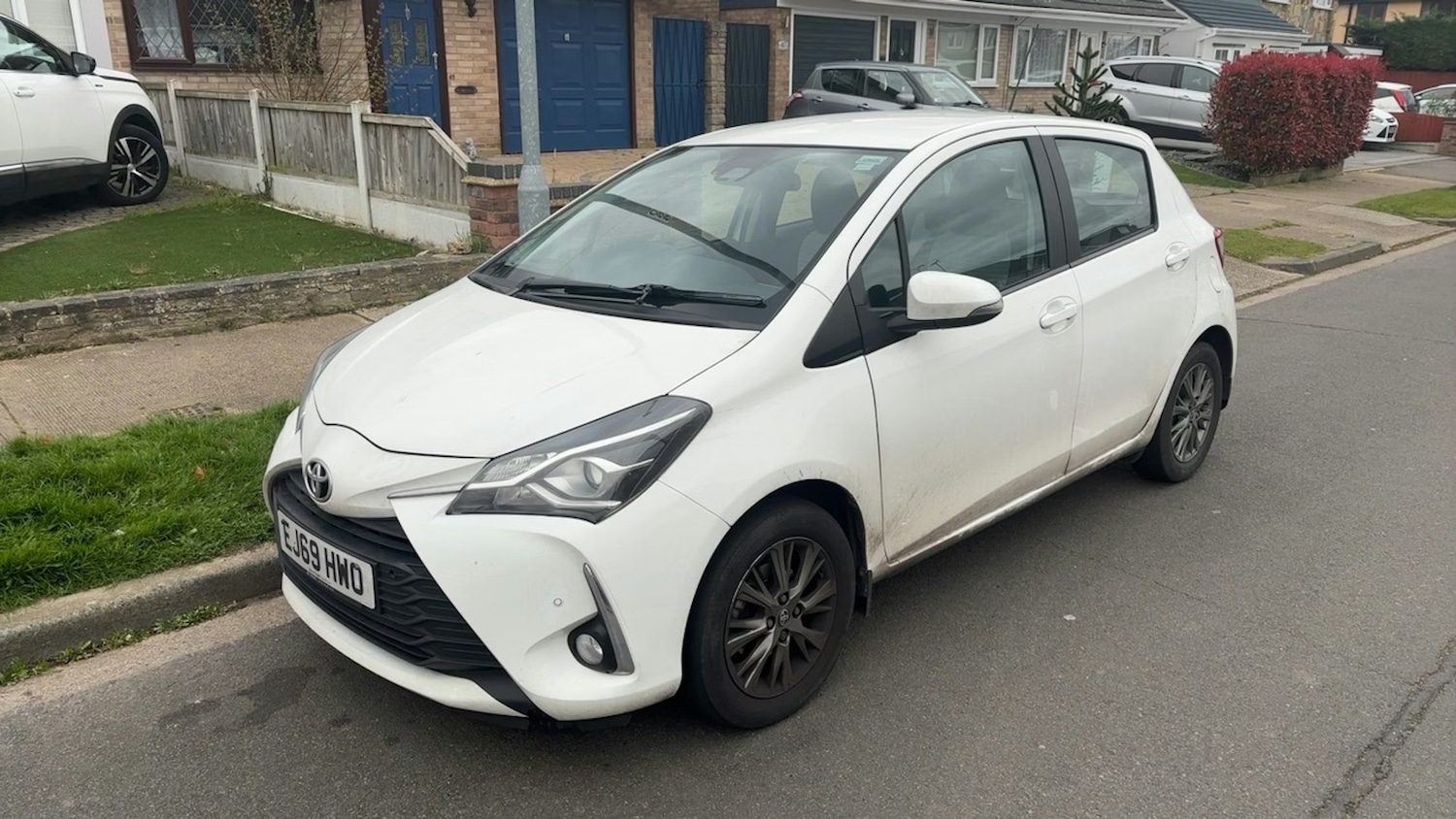 Used Toyota Yaris 2020 for sale - 78154987: Photo 2