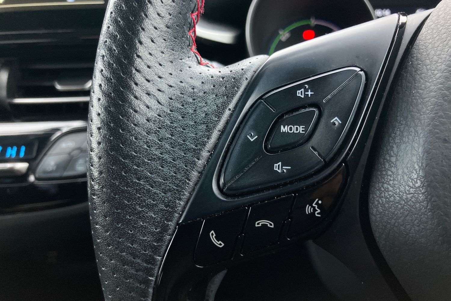 Used Toyota C-HR 2021 for sale - 76274798: Photo 15