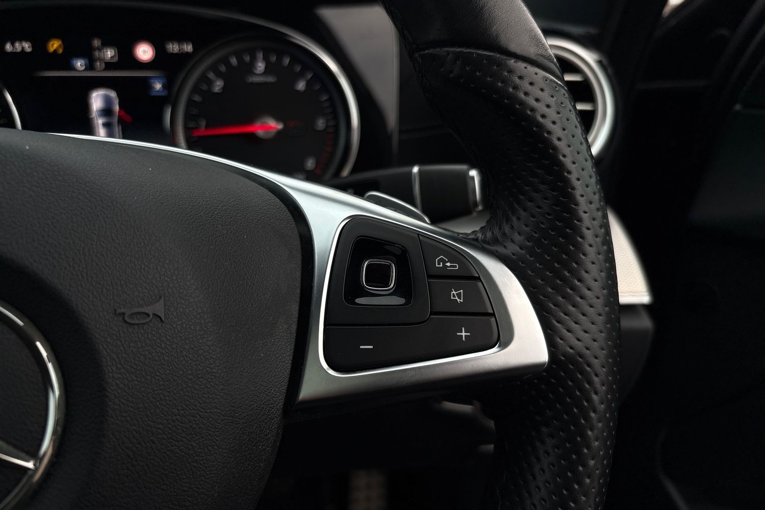 Used Mercedes-Benz E Class 2018 for sale - 77451286: Photo 10