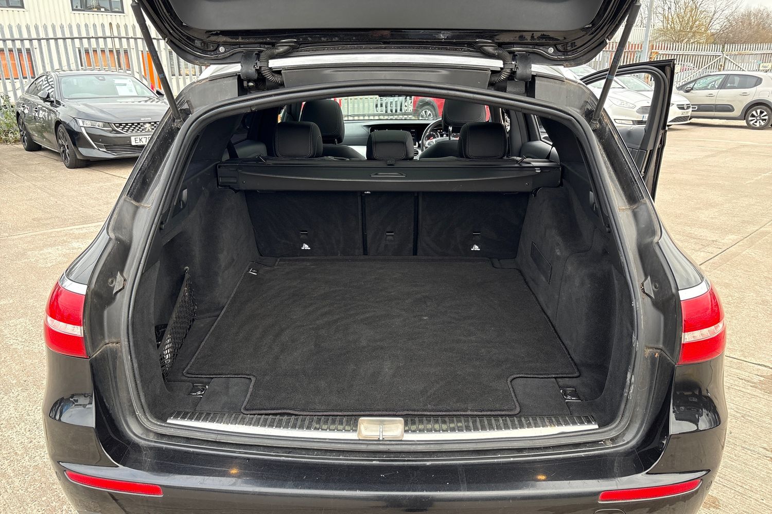 Used Mercedes-Benz E Class 2018 for sale - 77451286: Photo 18