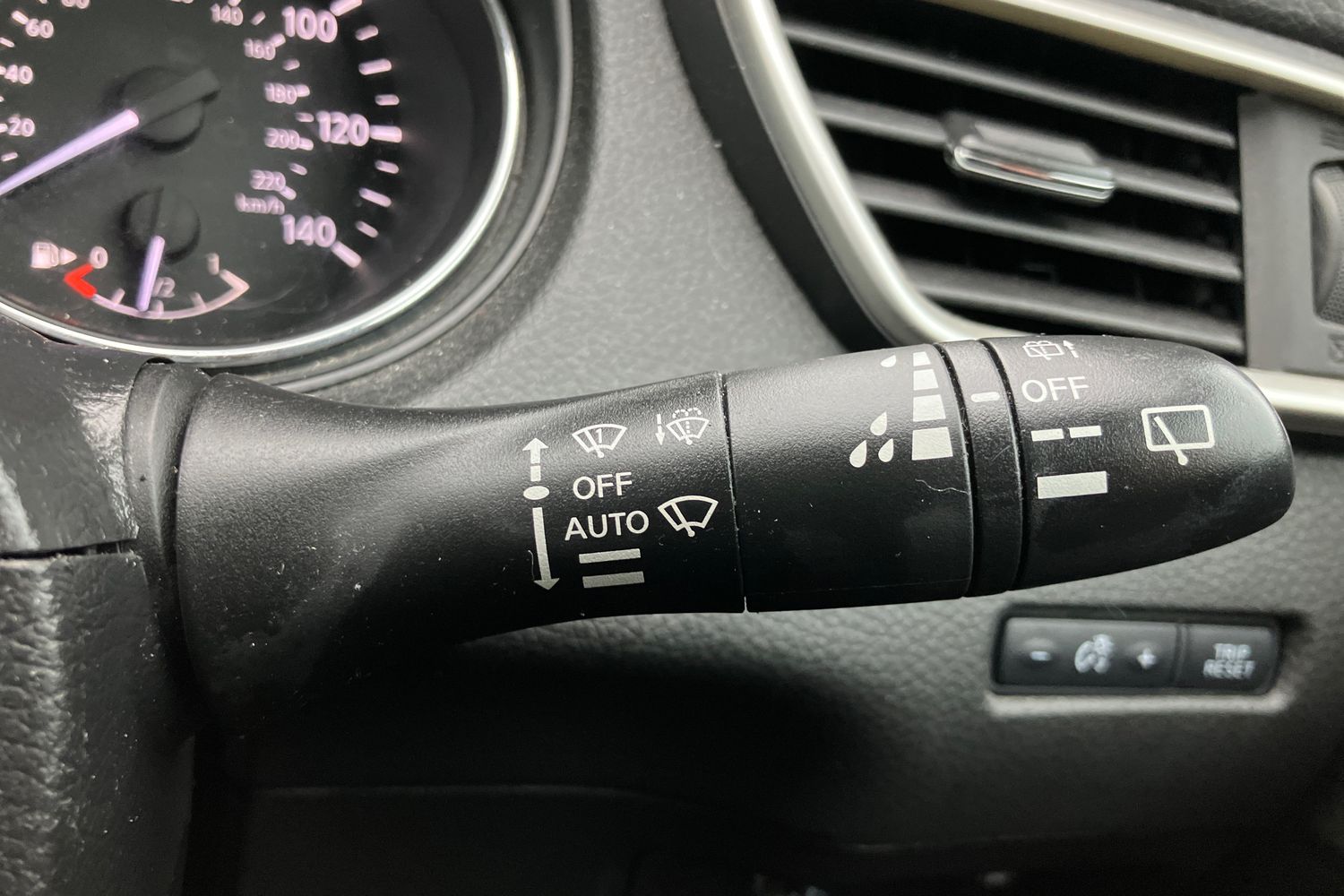 Used Nissan Qashqai 2017 for sale - 77303077: Photo 17