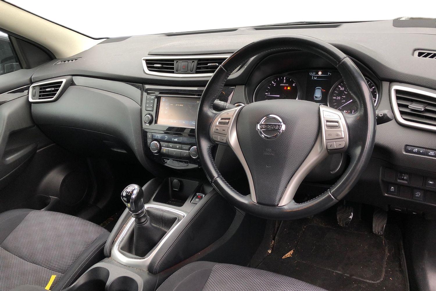 Used Nissan Qashqai 2017 for sale - 77303077: Photo 3