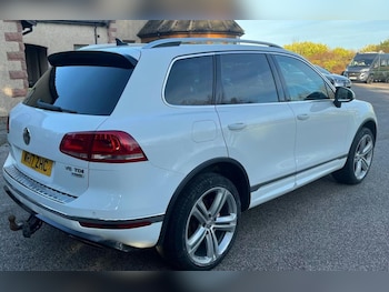Used Volkswagen Touareg 2017 for sale - 77787617: Photo