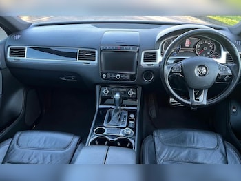 Used Volkswagen Touareg 2017 for sale - 77787617: Photo