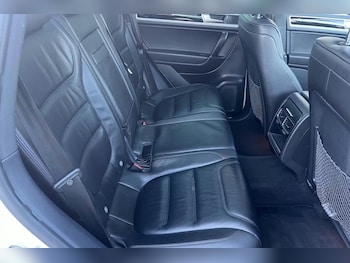 Used Volkswagen Touareg 2017 for sale - 77787617: Photo