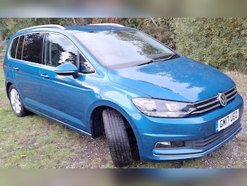 Used Volkswagen Touran 2017 for sale - 76488394: Photo