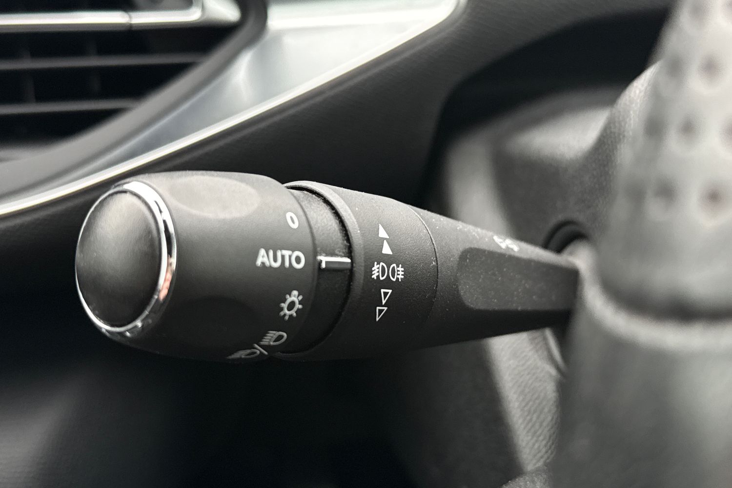 Used Peugeot 308 2018 for sale - 77812657: Photo 12