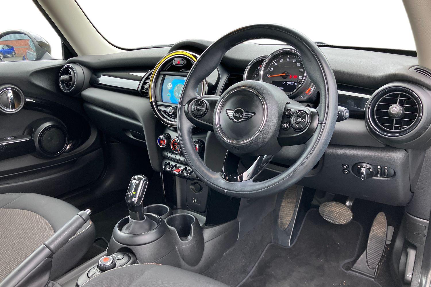 Used MINI Hatch 2018 for sale - 77527796: Photo 3