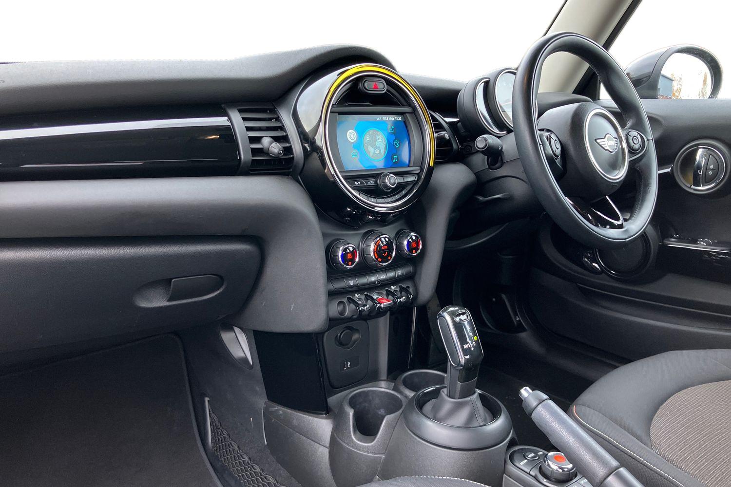 Used MINI Hatch 2018 for sale - 77527796: Photo 4