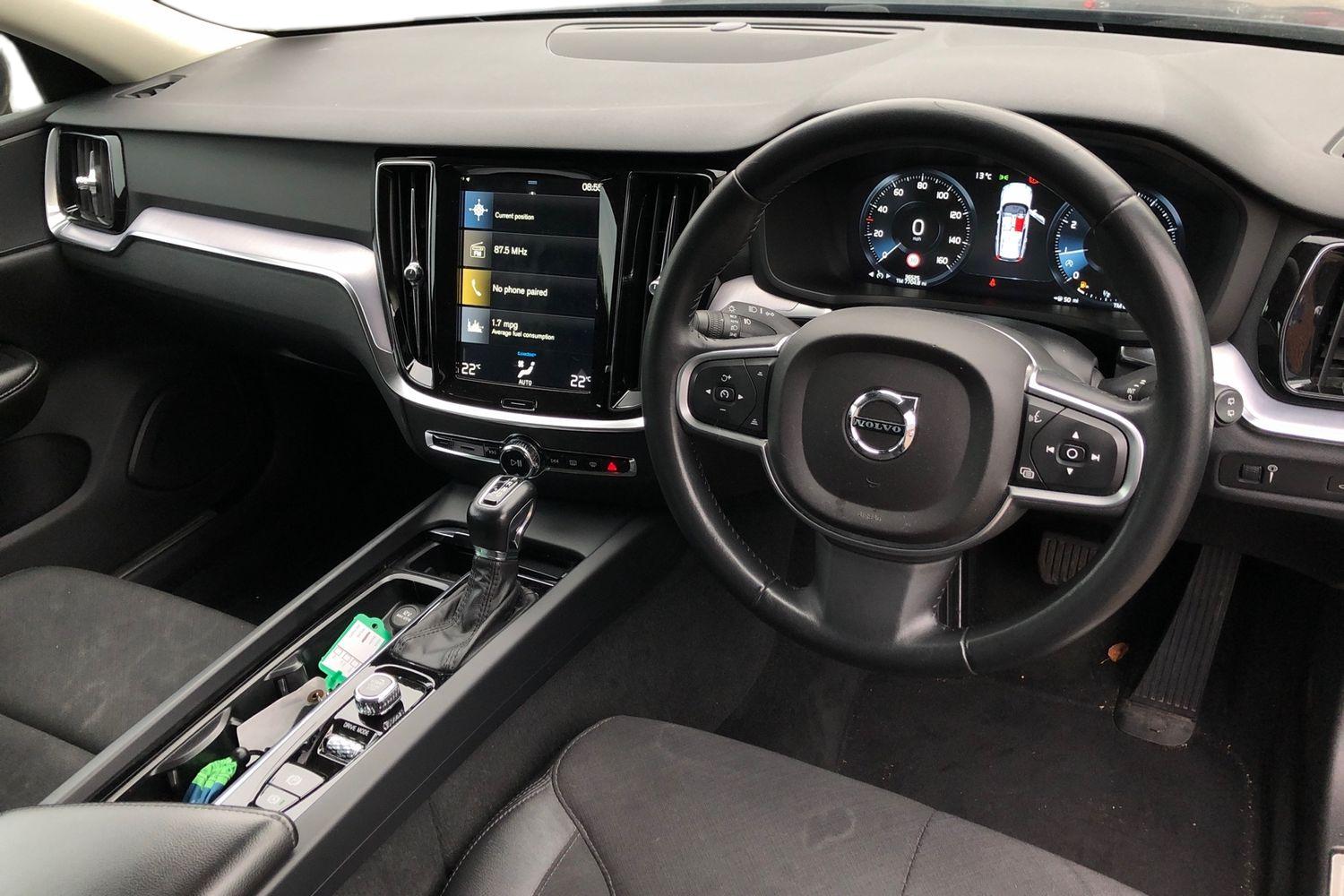 Used Volvo V60 2019 for sale - 76197679: Photo 3