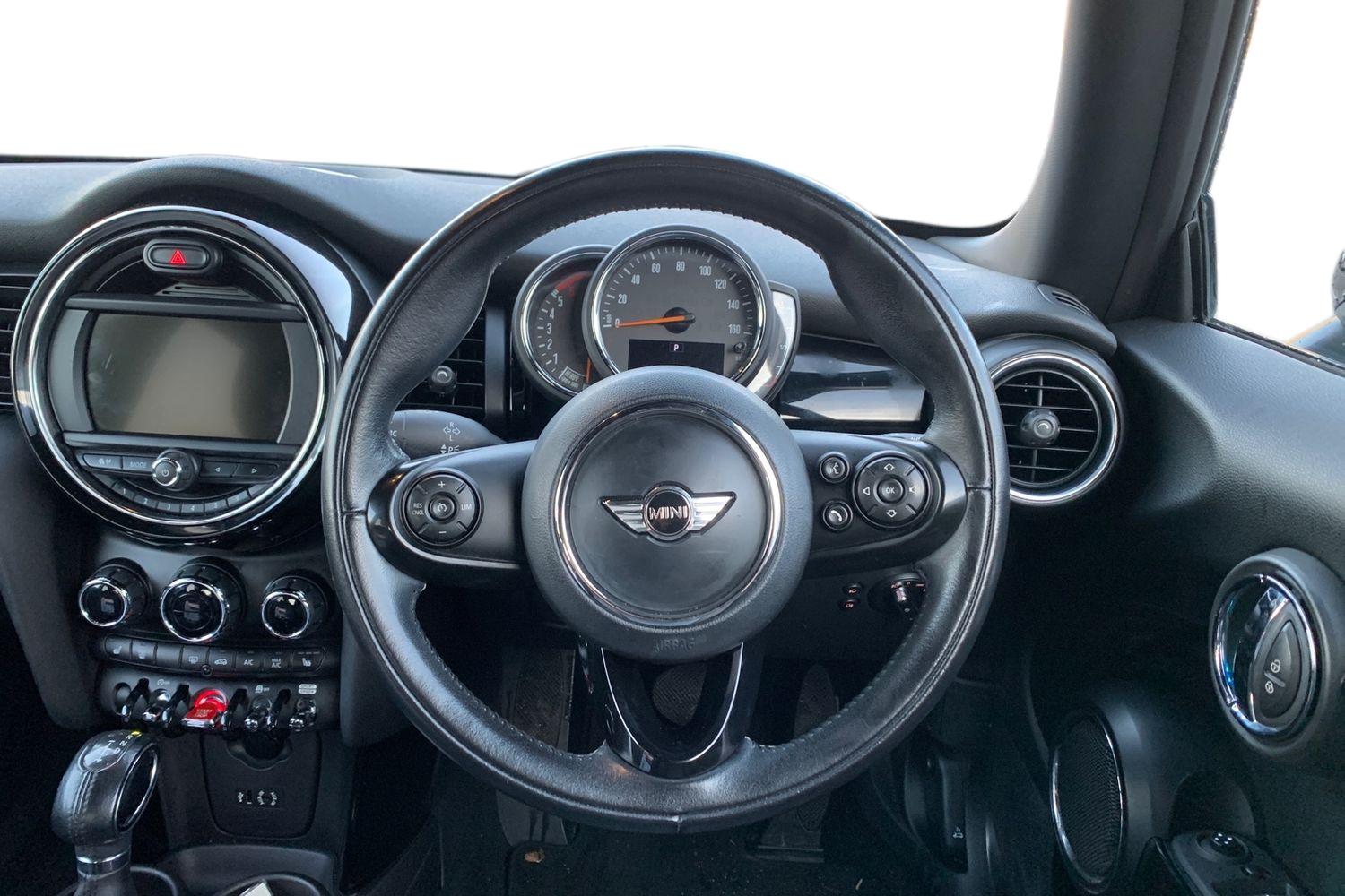 Used MINI Hatch 2017 for sale - 76857015: Photo 5