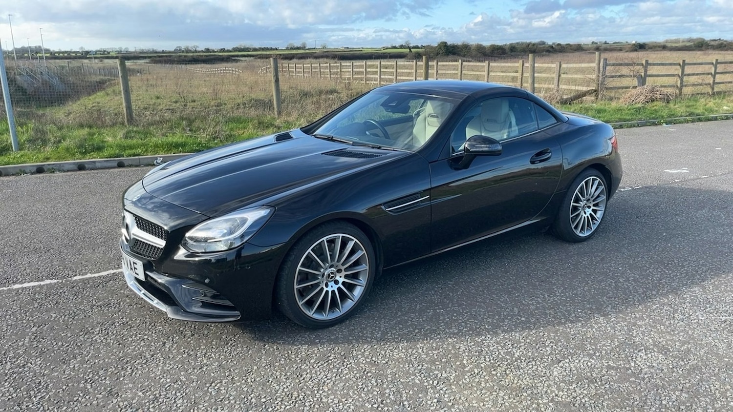 Used Mercedes-Benz SLC 2018 for sale - 77904454: Photo 2