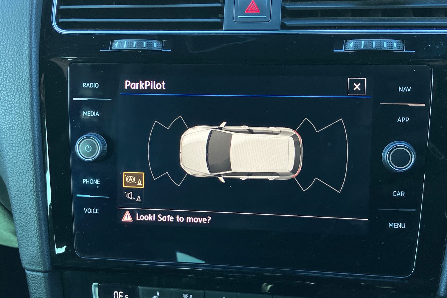 Used Volkswagen Golf 2017 for sale - 77527708: Photo 10