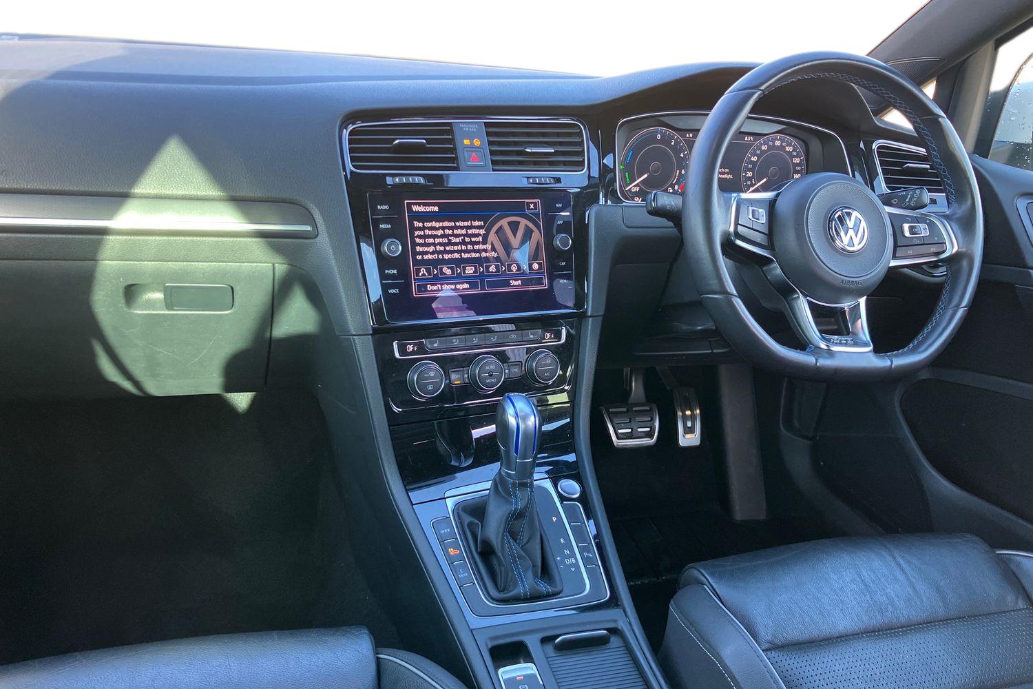 Used Volkswagen Golf 2017 for sale - 77527708: Photo 4