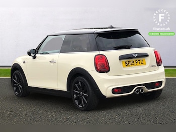 Used MINI Hatch 2019 for sale - 77706969: Photo