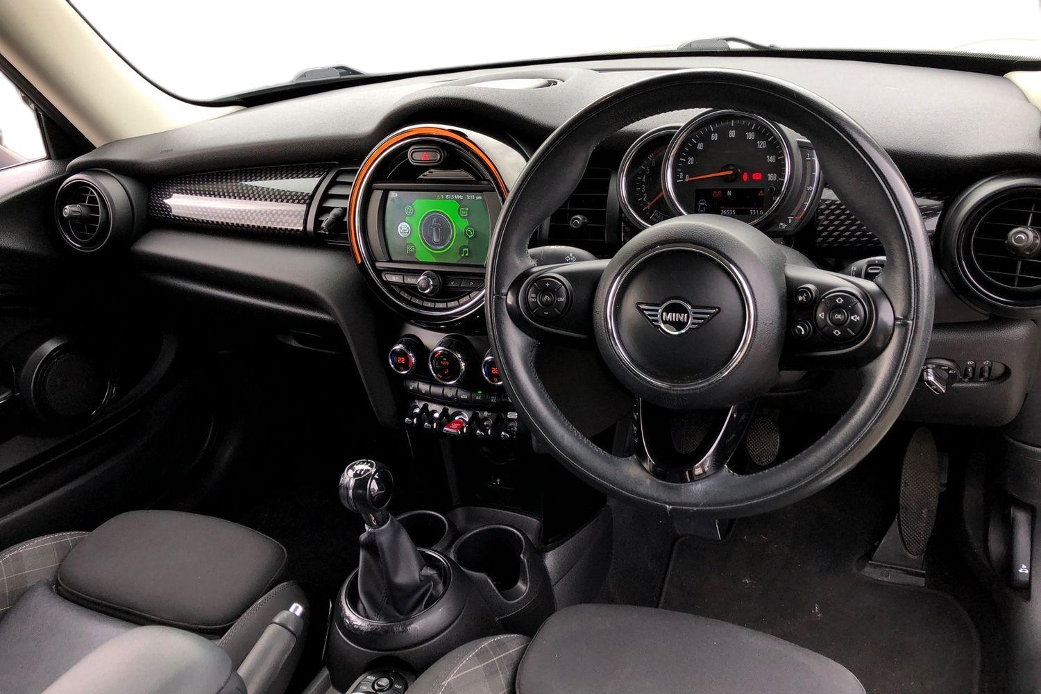 Used MINI Hatch 2019 for sale - 77706969: Photo 3