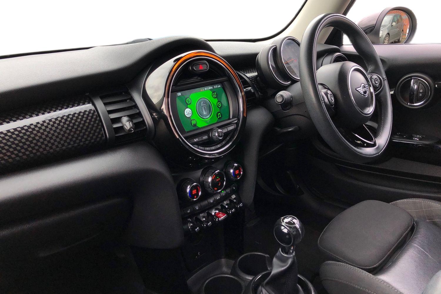 Used MINI Hatch 2019 for sale - 77706969: Photo 4