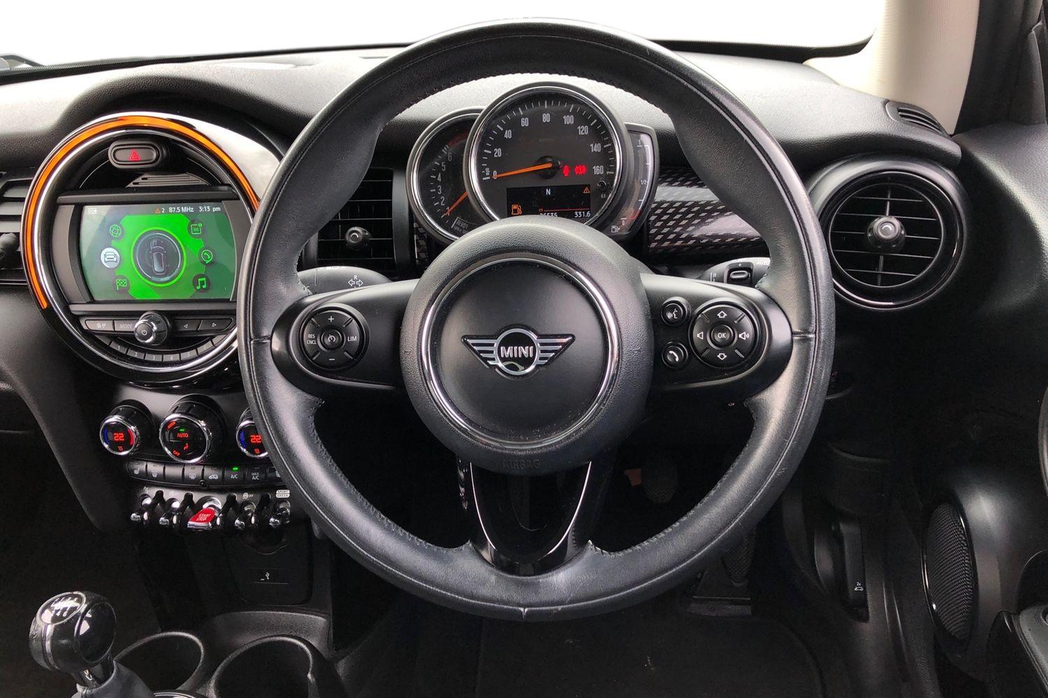 Used MINI Hatch 2019 for sale - 77706969: Photo 5