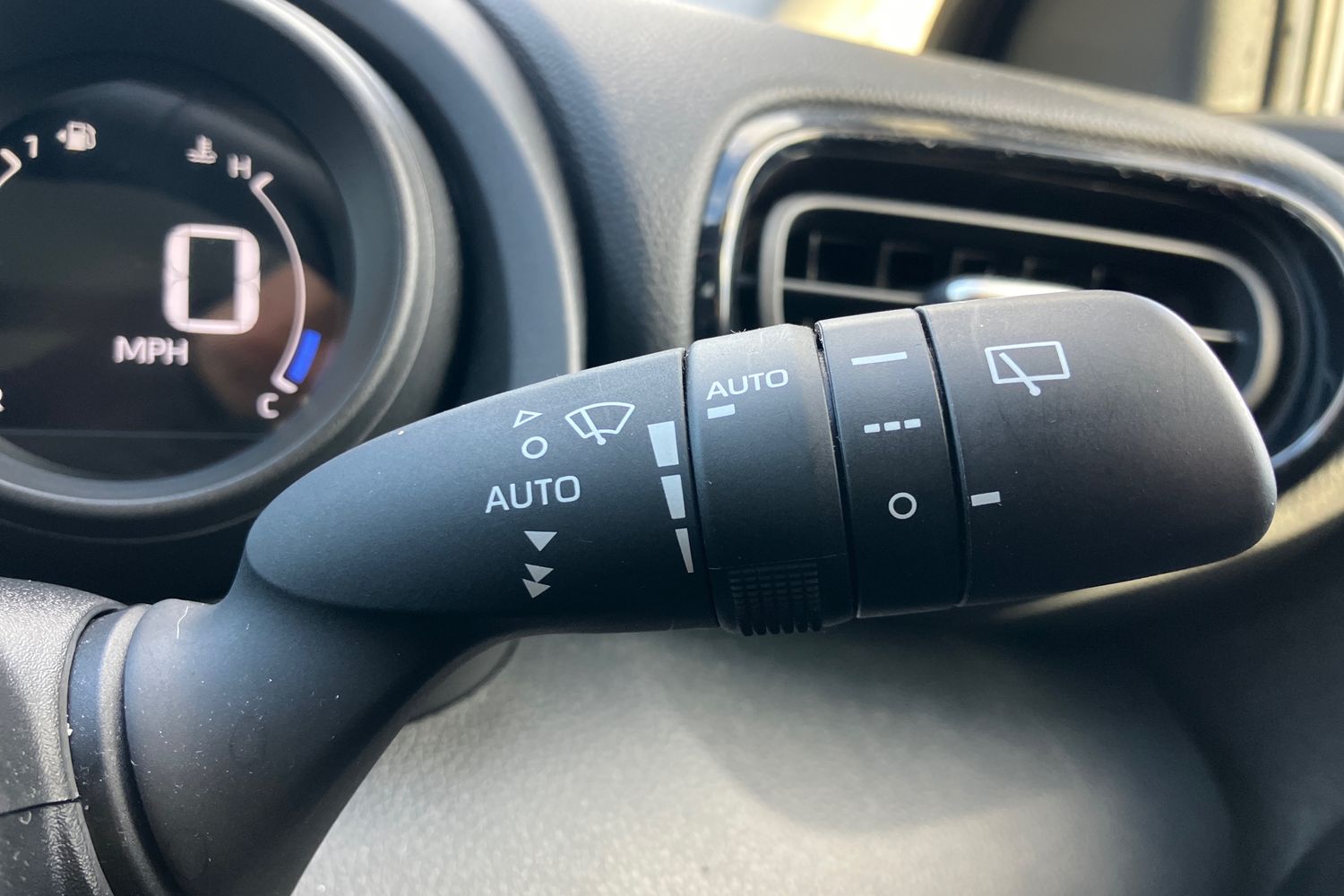 Used Toyota Yaris 2020 for sale - 77106993: Photo 17