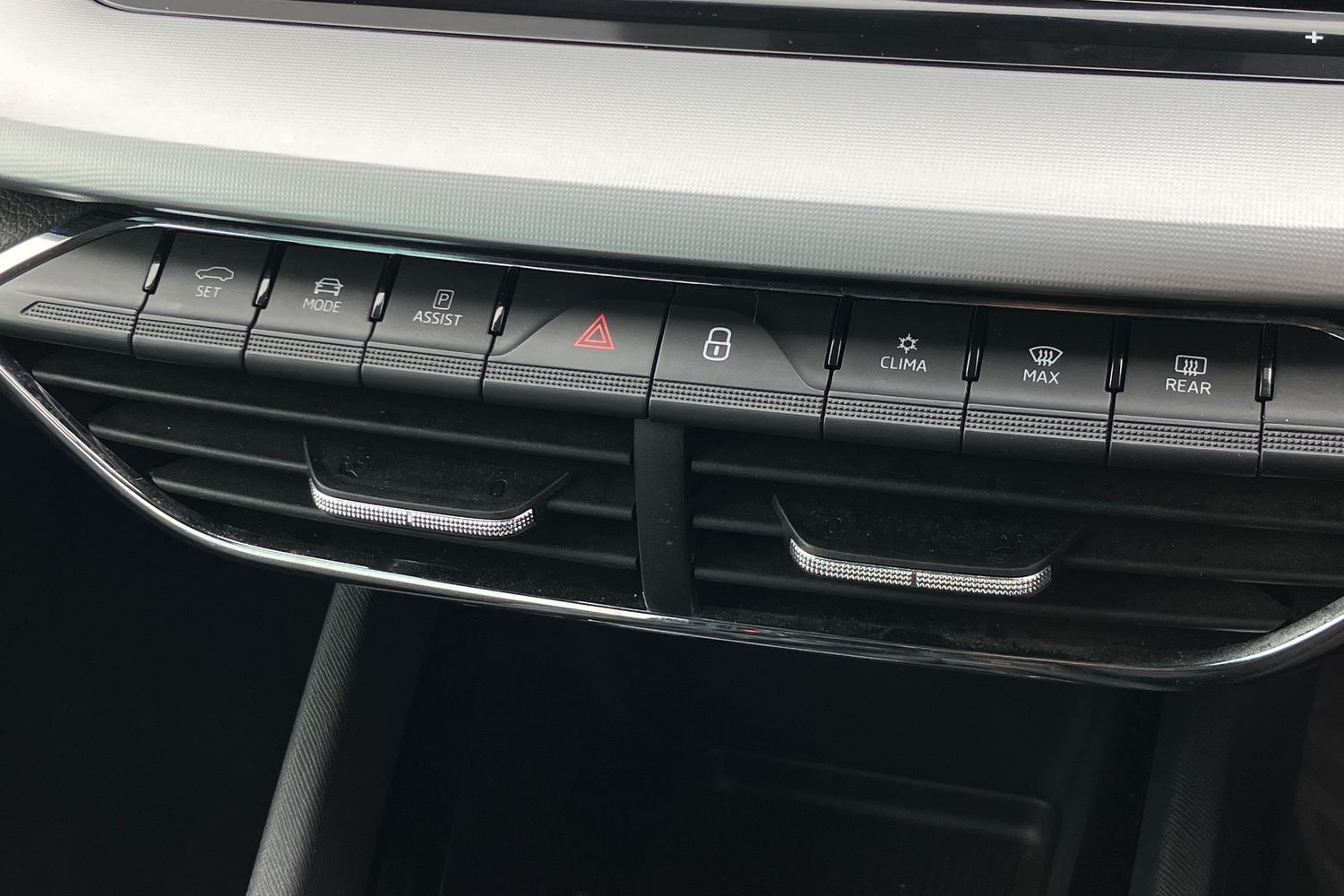 Used Skoda Octavia 2020 for sale - 75898460: Photo 9