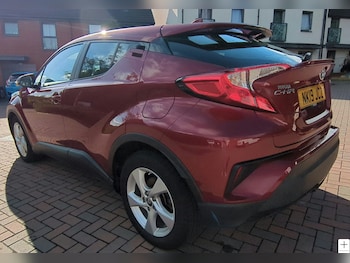 Used Toyota C-HR 2019 for sale - 75804466: Photo
