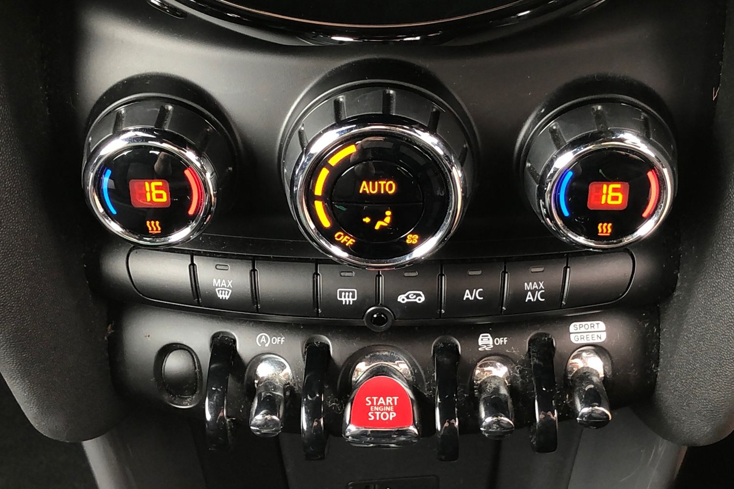 Used MINI Convertible 2018 for sale - 75938137: Photo 10