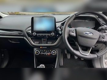 Used Ford Fiesta 2018 for sale - 76922873: Photo