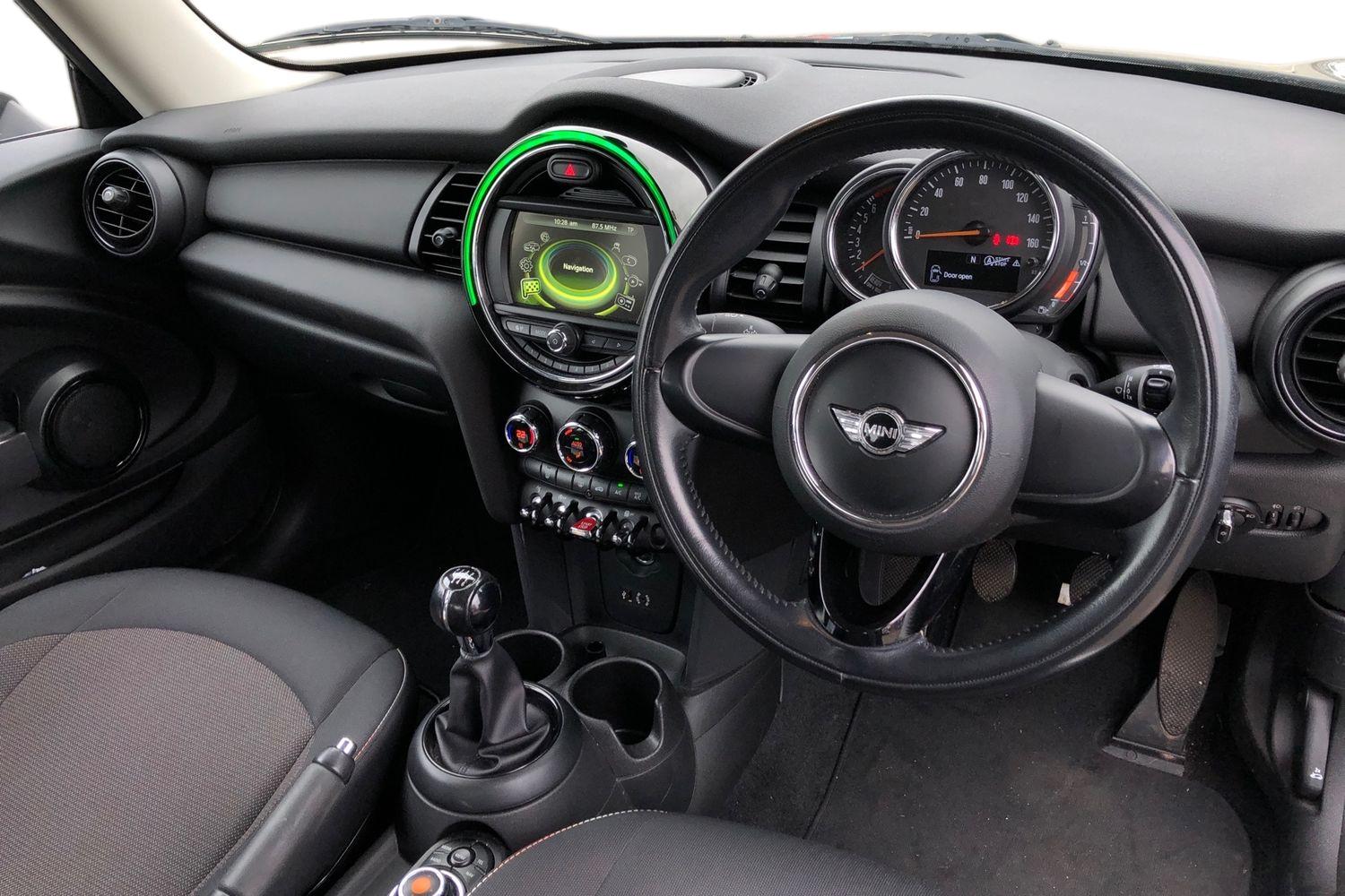 Used MINI Hatch 2017 for sale - 78084107: Photo 3