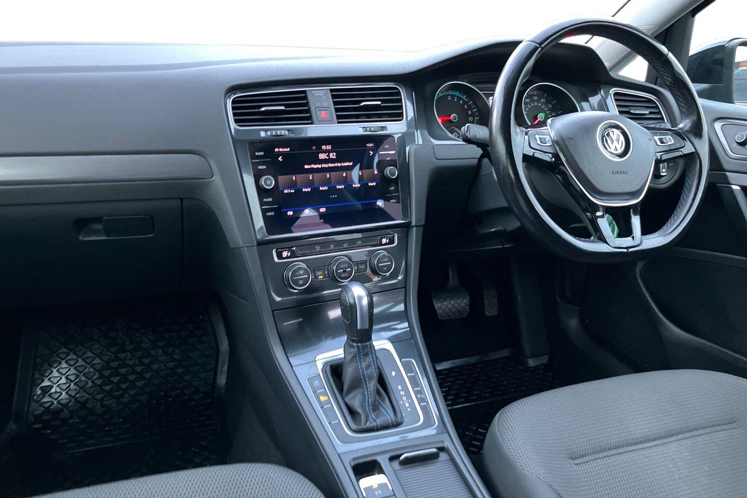 Used Volkswagen Golf 2020 for sale - 76654437: Photo 4