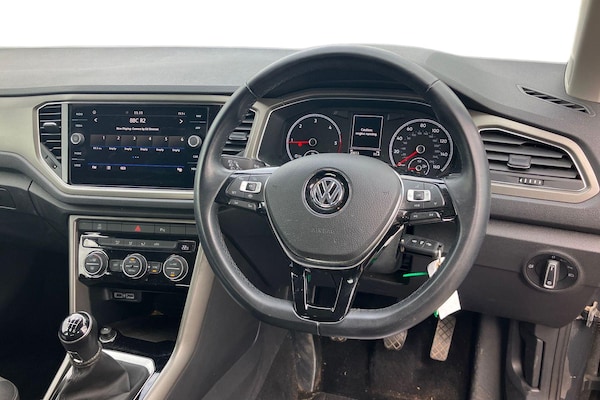 Used Volkswagen T-Roc 2020 for sale - 76133697: Photo 3