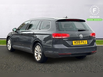 Used Volkswagen Passat 2019 for sale - 76692329: Photo