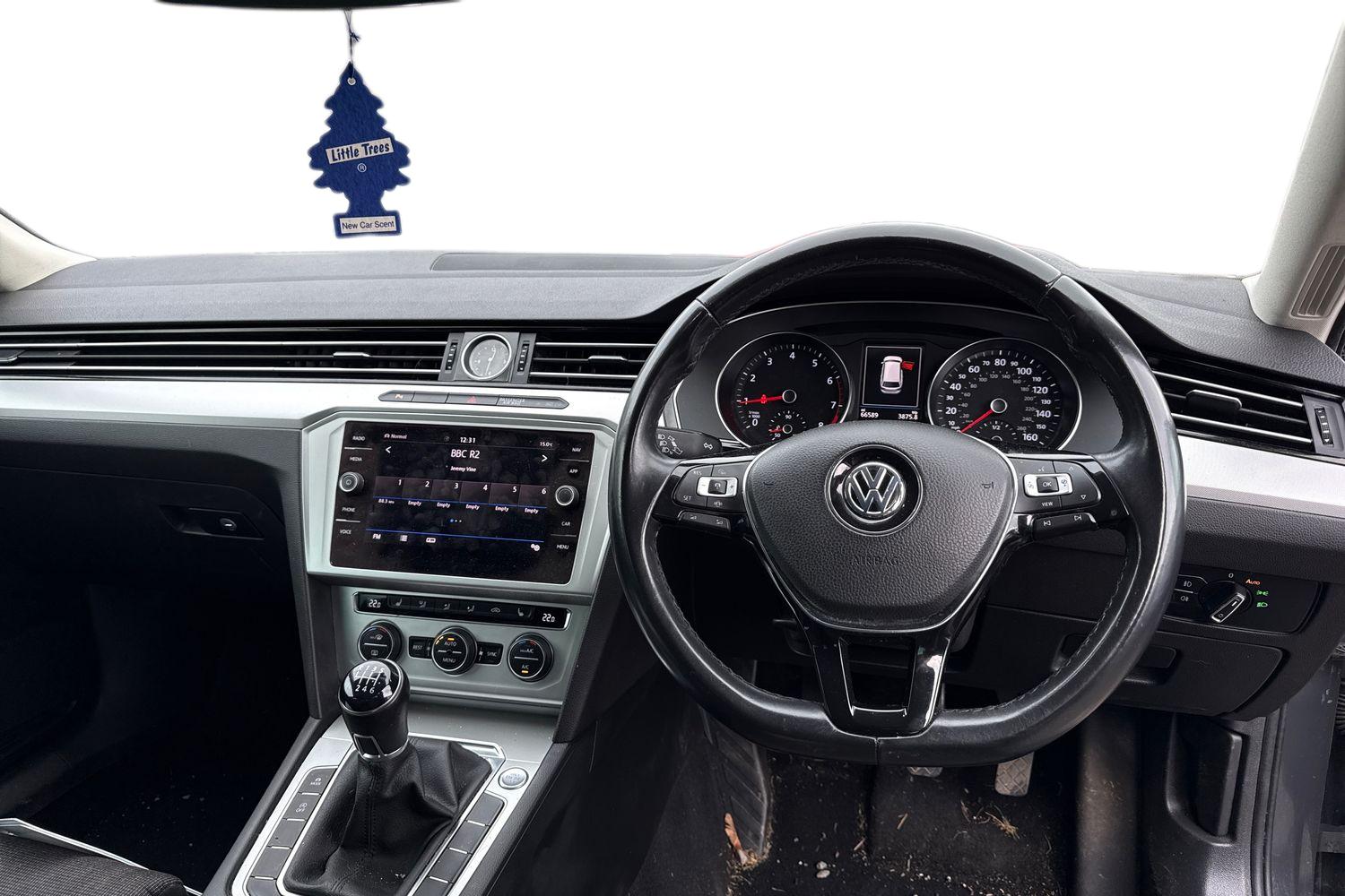 Used Volkswagen Passat 2019 for sale - 76692329: Photo 3