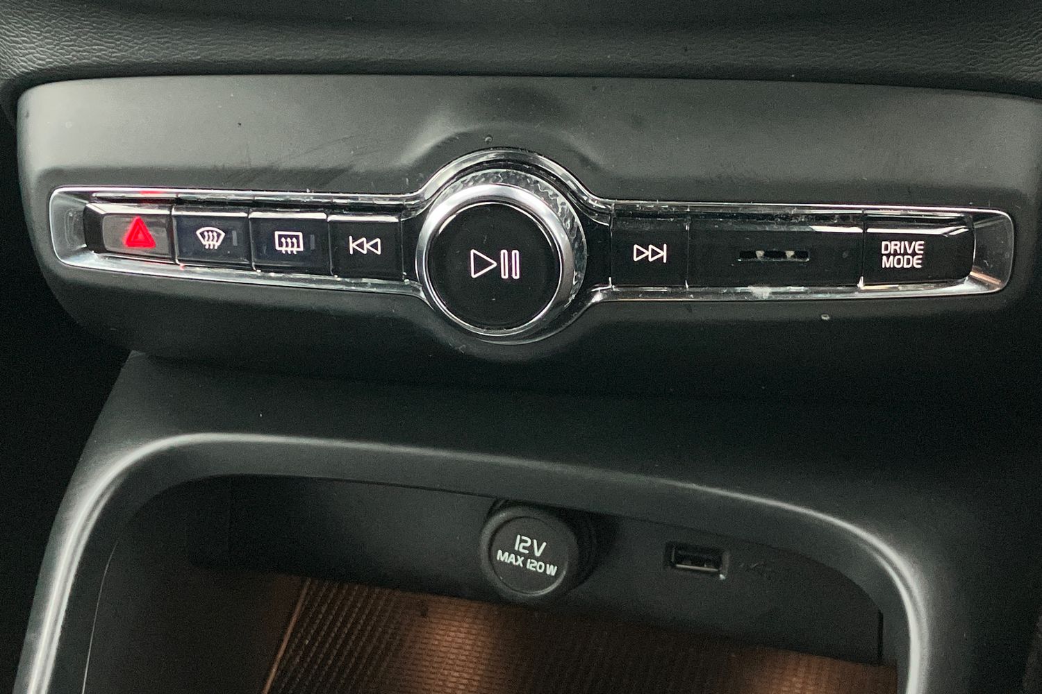 Used Volvo XC40 2021 for sale - 76416771: Photo 9