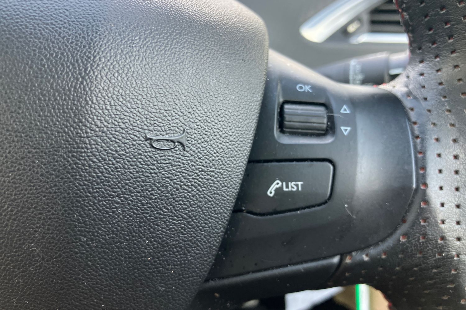 Used Peugeot 2008 2017 for sale - 75754049: Photo 13