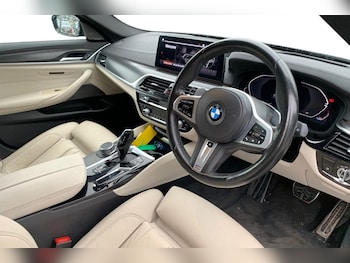 Used BMW 5 Series 2020 for sale - 76876100: Photo