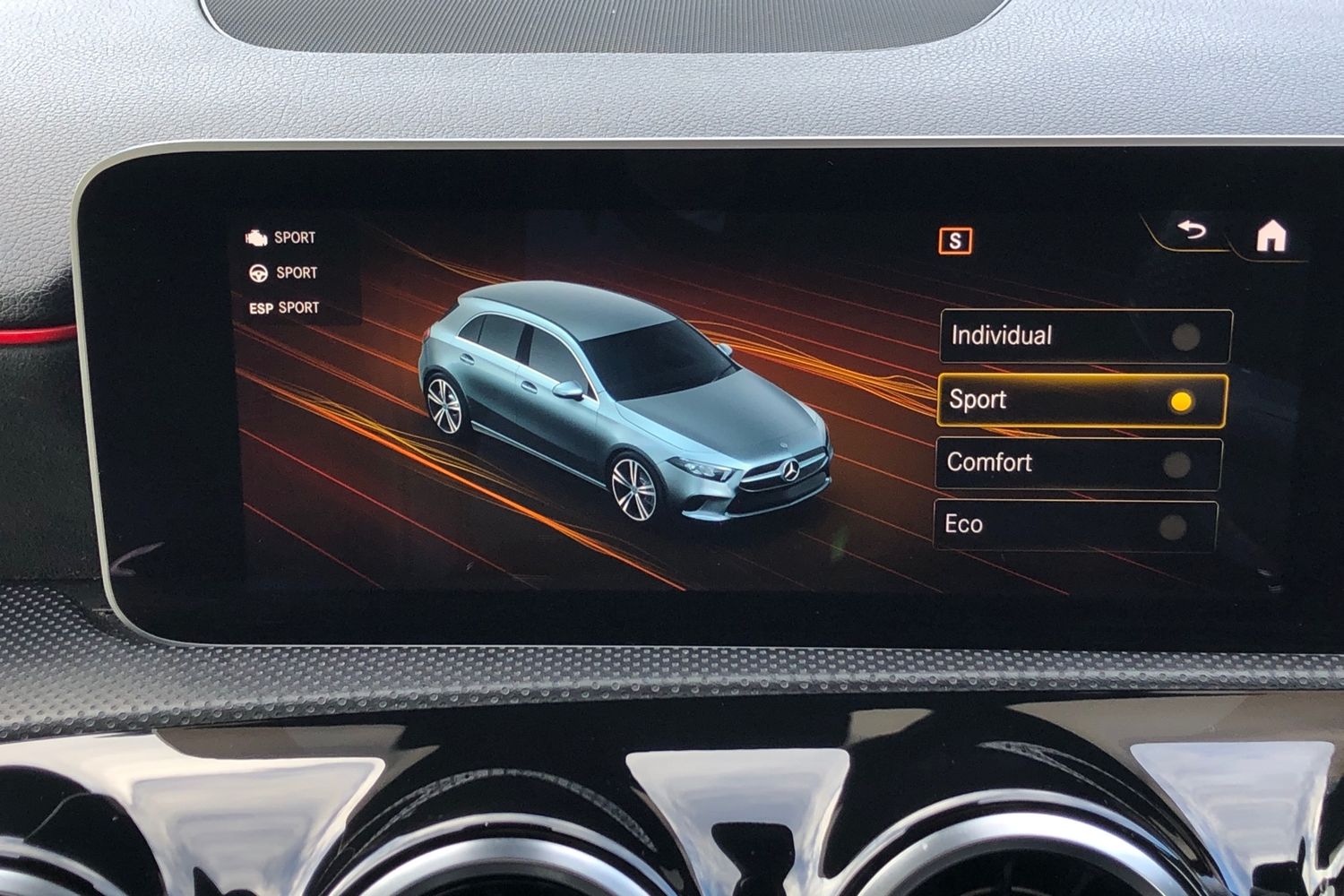 Used Mercedes-Benz A-Class 2018 for sale - 77415209: Photo 12