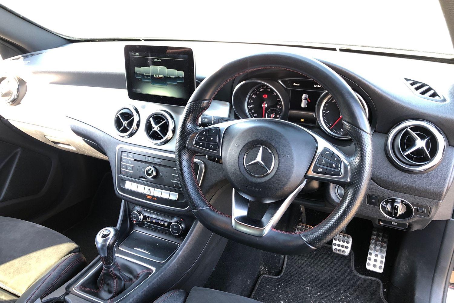 Used Mercedes-Benz GLA 2018 for sale - 77943794: Photo 3