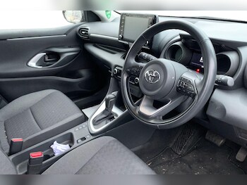 Used Toyota Yaris 2023 for sale - 77527509: Photo