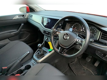 Used Volkswagen Polo 2019 for sale - 76890308: Photo