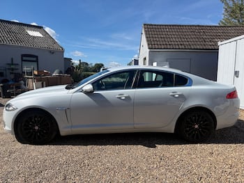 Used Jaguar XF 2015 for sale - 79711060: Photo