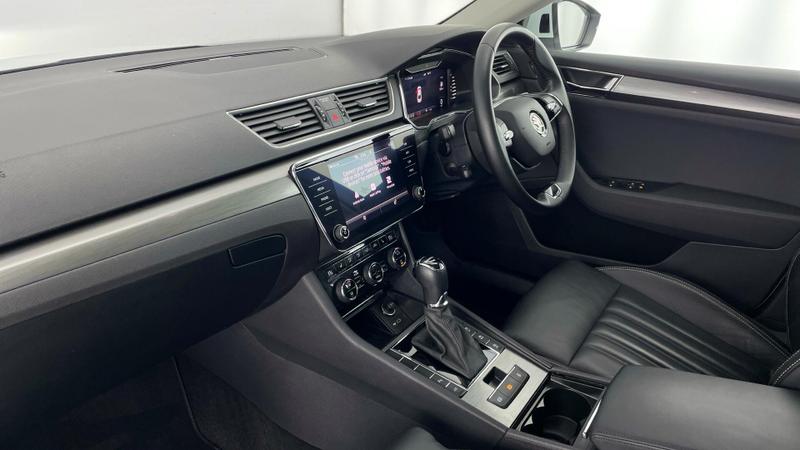 Used Skoda Superb 2022 for sale - 76170471: Photo 3
