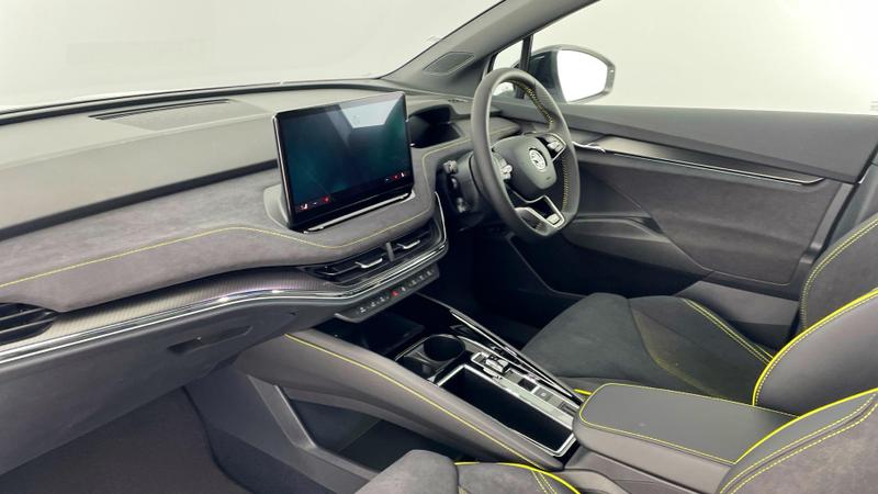 Used Skoda Enyaq 2024 for sale - 76382008: Photo 2