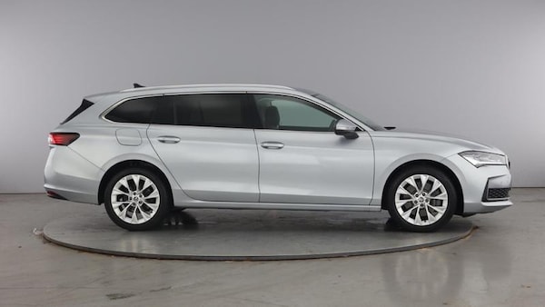 Used Skoda Superb 2024 for sale - 75575151: Photo 4