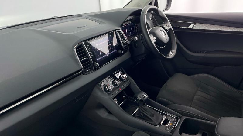 Used Skoda Karoq 2024 for sale - 76322294: Photo 2