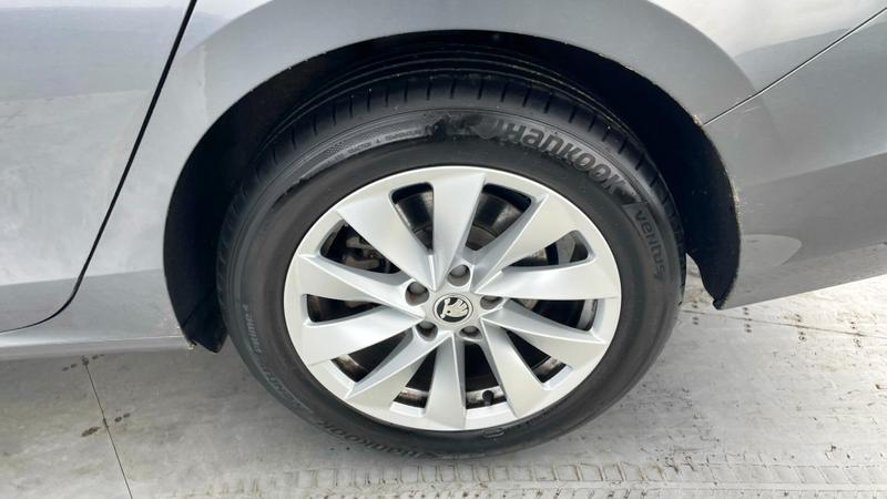 Used Skoda Superb 2024 for sale - 76322298: Photo 32